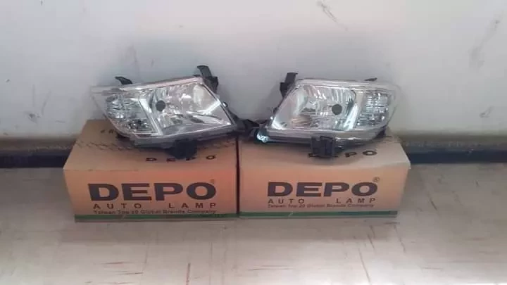 Toyota Hilux 2012 Model Headlamp