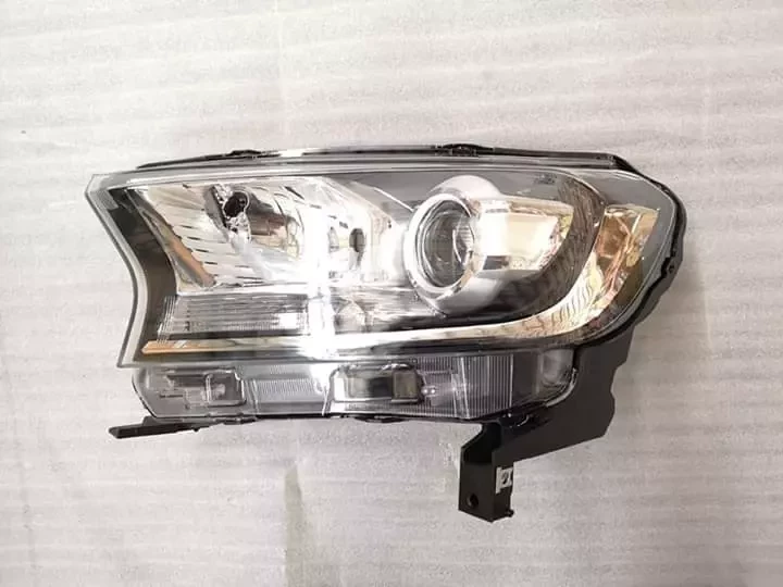 Ford Ranger T7 Headlamp