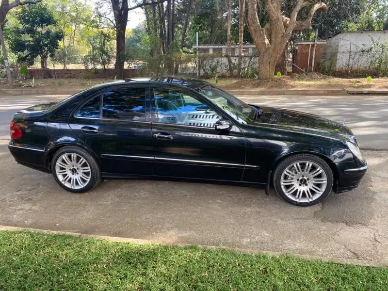 Mercedes Benz E-Class 2006