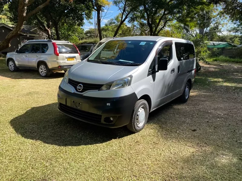 Nissan NV200 2013