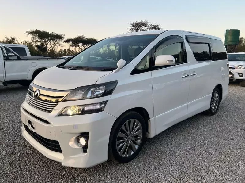 Toyota Vellfire 2014