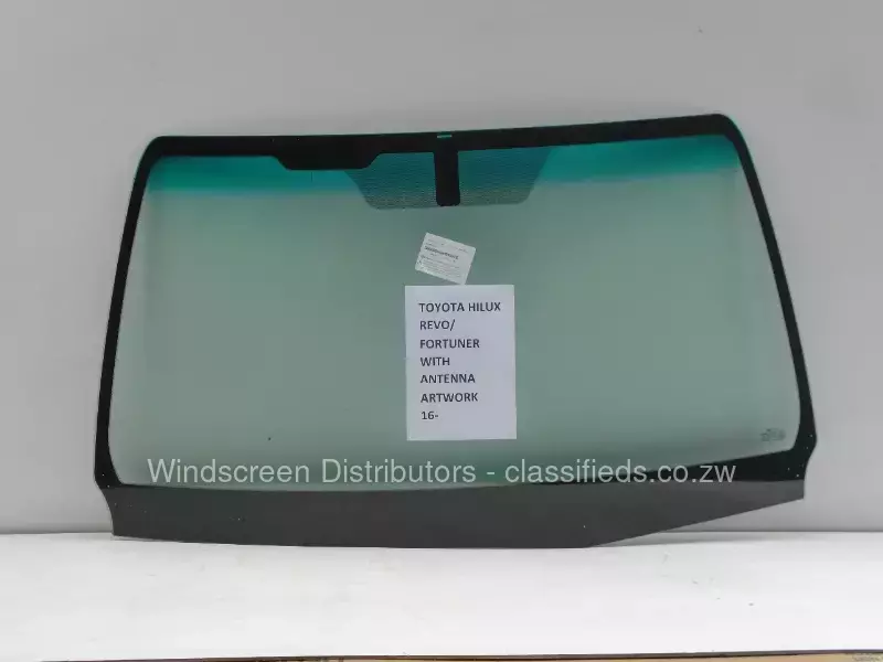 Windscreen Toyota Hilux Revo