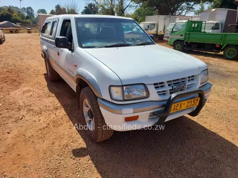 Isuzu KB320 2002