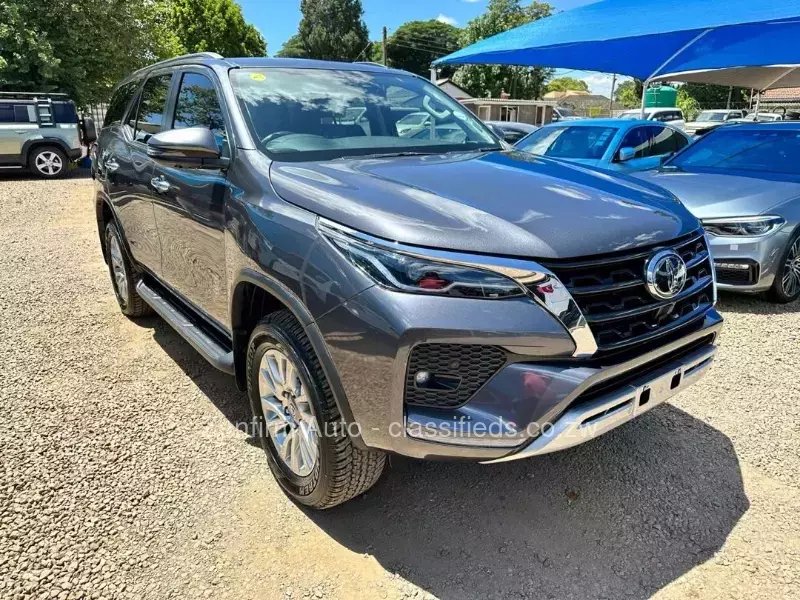 Toyota Fortuner 2022