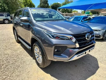 Toyota Fortuner 2022