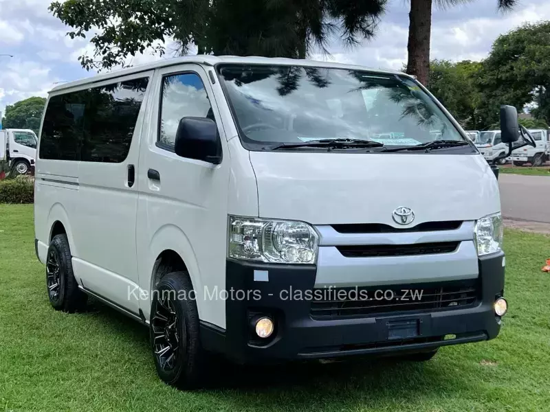 Toyota Hiace 2017