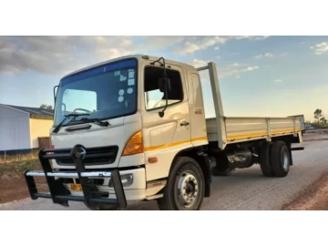 Hino 500 Dropside Truck 2015