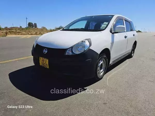 Nissan AD Van
