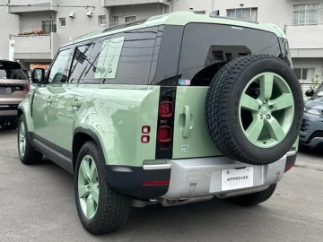 Land Rover Defender 2023