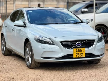 Volvo V40 2014