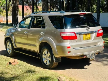 Toyota Fortuner 2009