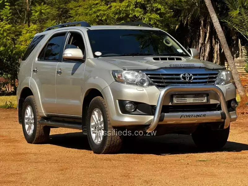 Toyota Fortuner 2015