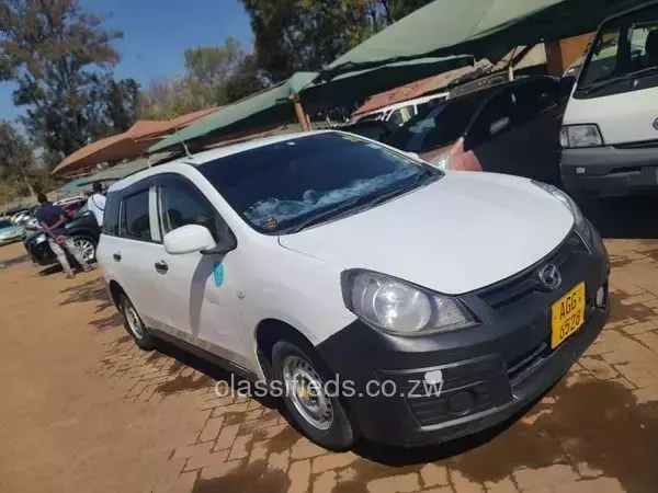 Mazda Familia 2017