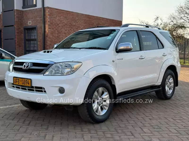 Toyota Fortuner 2010