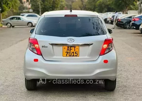 Toyota Vitz 2014