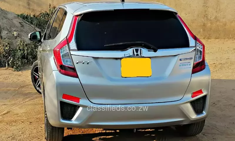 Honda Fit Hybrid GP5 for Rental