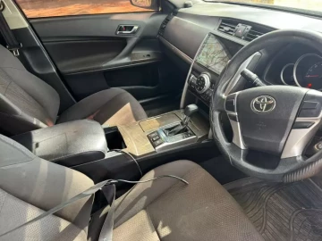 Toyota Mark x 2013