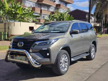 Toyota Fortuner VX 2023