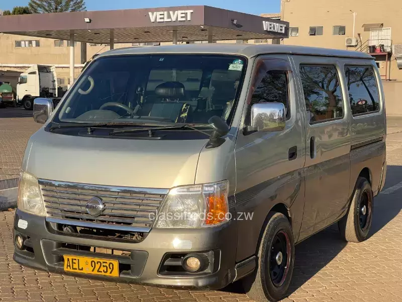 Nissan Caravan 2005