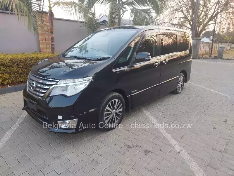 Nissan Serena 2015