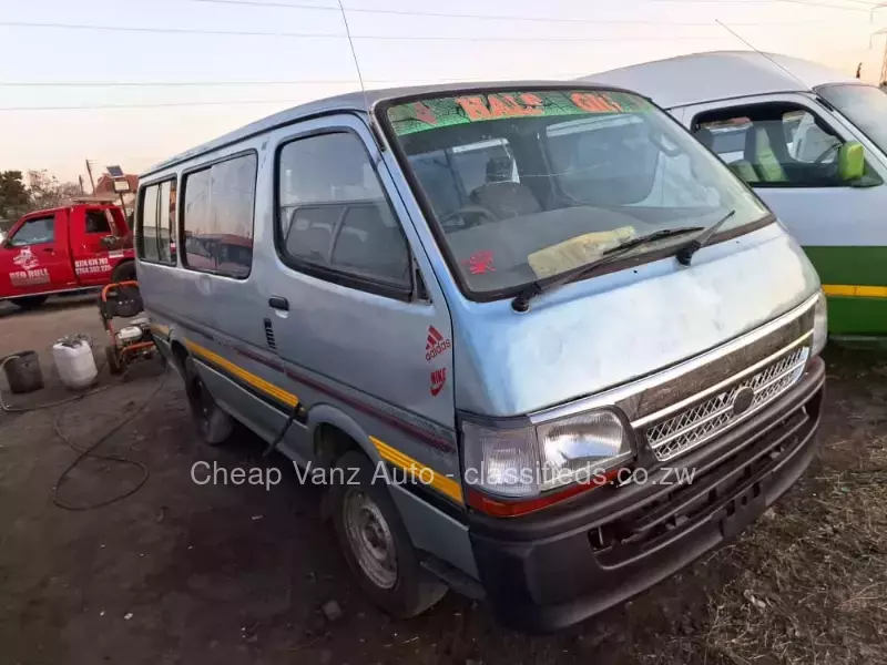 Toyota Hiace 2003