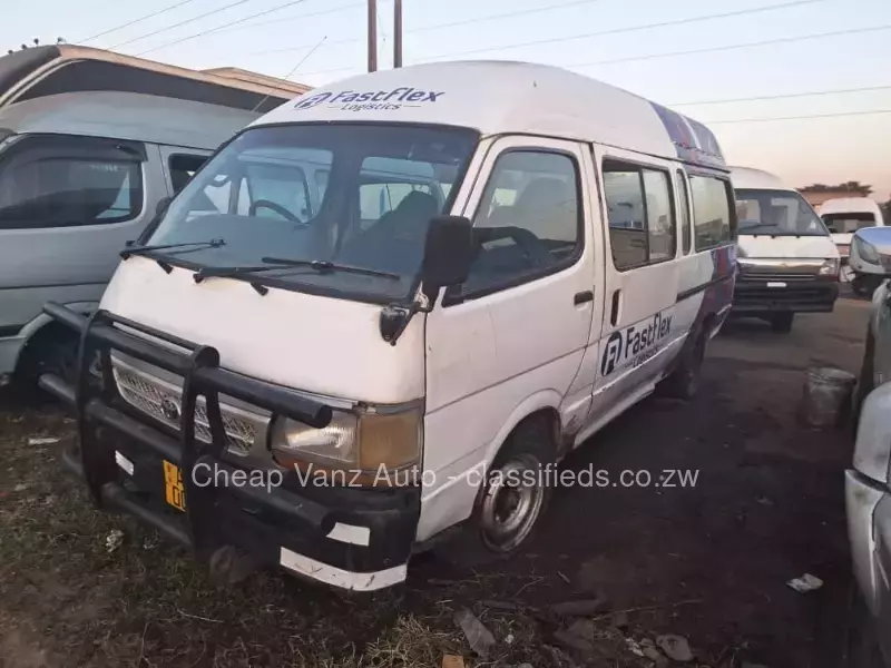 Toyota Hiace 2004