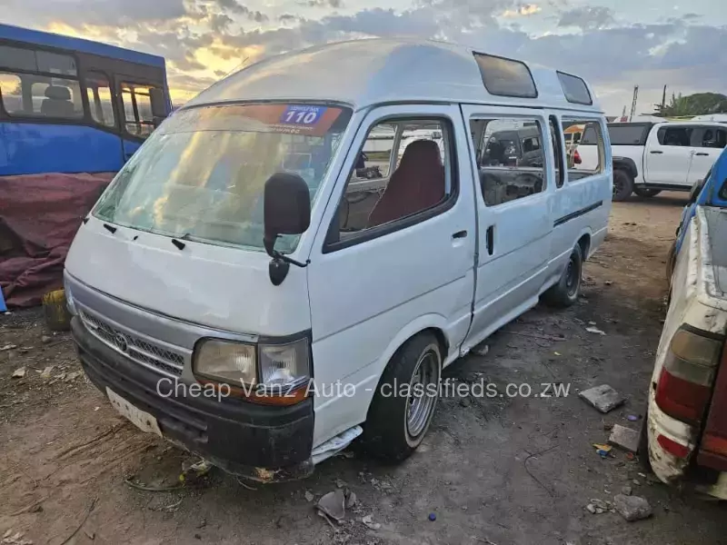 Toyota Hiace Body On Wheels 2004