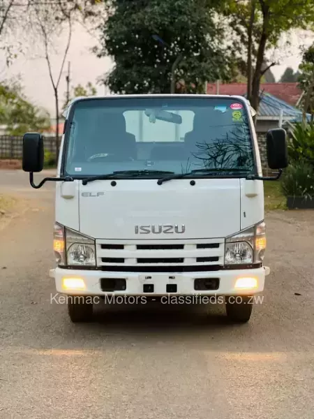 Isuzu Elf 2013