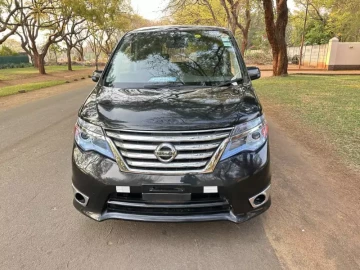 Nissan Serena 2015