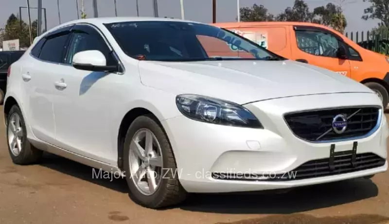 Volvo V40 2015