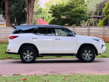 Toyota Fortuner 2022