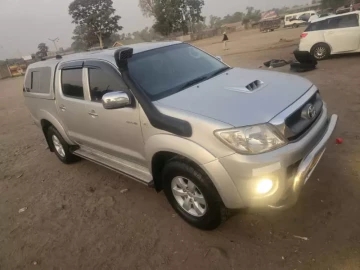 Toyota Hilux 2011