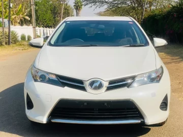 Toyota Auris 2015