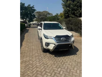 Toyota Fortuner 2016