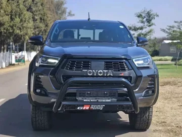 Toyota Hilux Gr sport SA make 2023