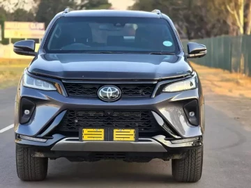 Toyota Fortuner 2023