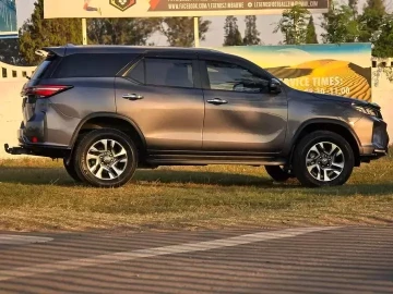 Toyota Fortuner 2024