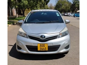 Toyota Vitz 2014