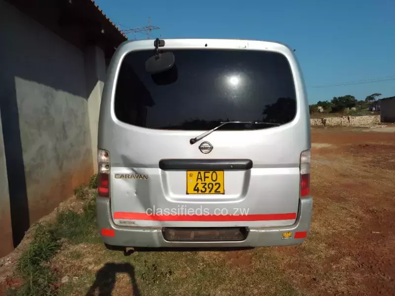 Nissan Caravan 2004