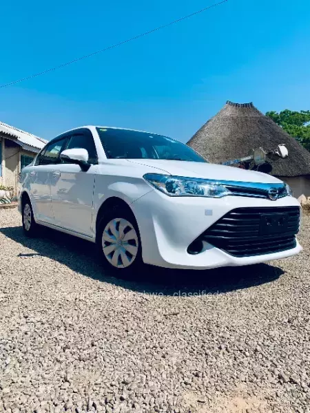 Toyota Axio 2015