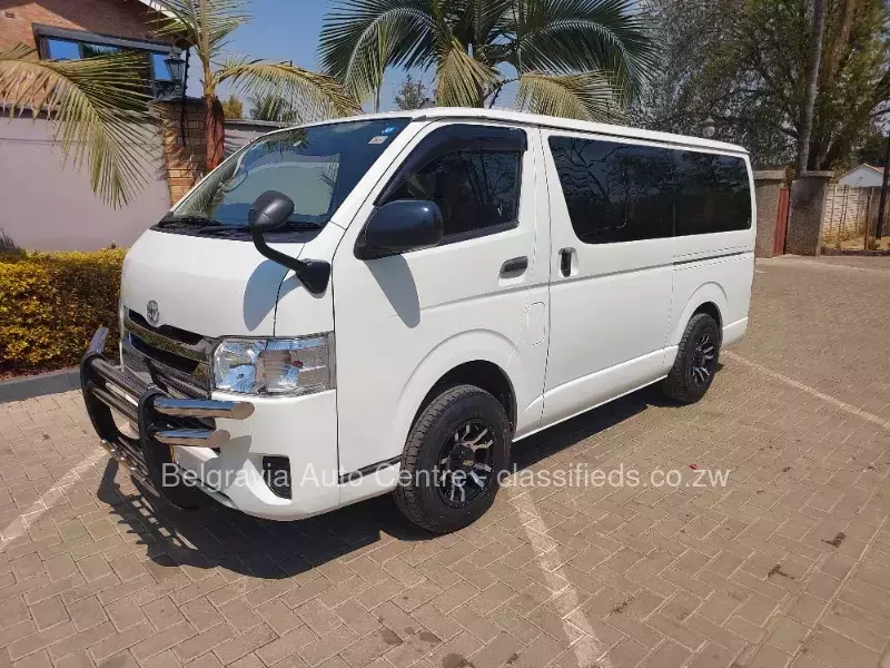 Toyota Hiace 2017