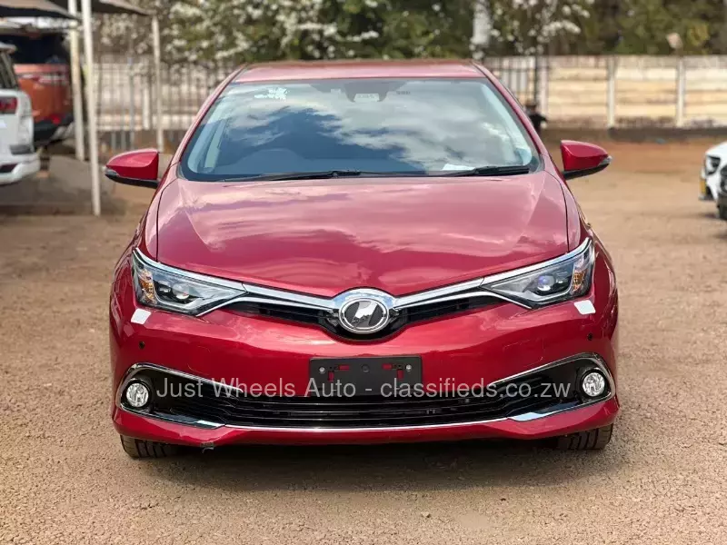 Toyota Auris 2015