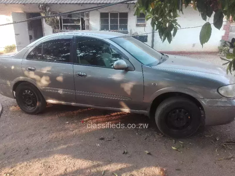 Nissan Bluebird Sylphy 2012