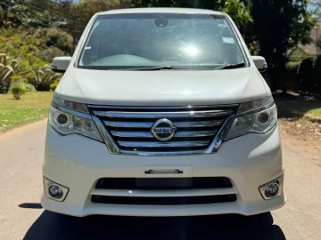 Nissan Serena 2015