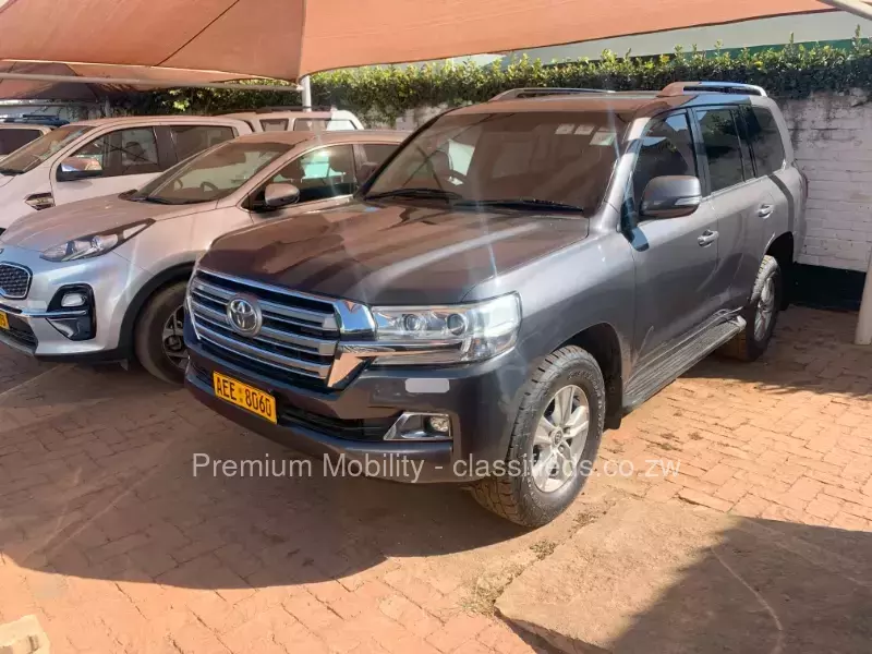 Toyota Land Cruiser VX Premium SUV $400 per day