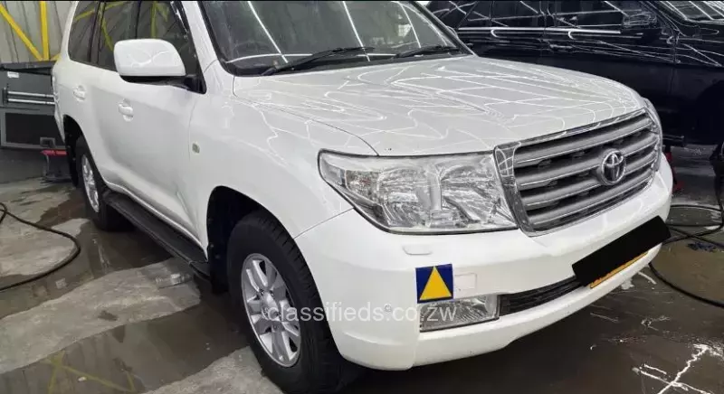 Toyota Land Cruiser 2010