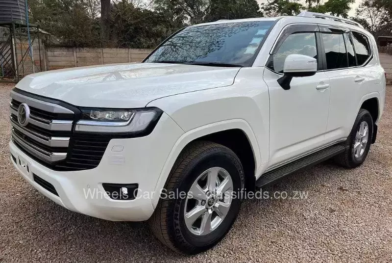 Toyota Land Cruiser 2023