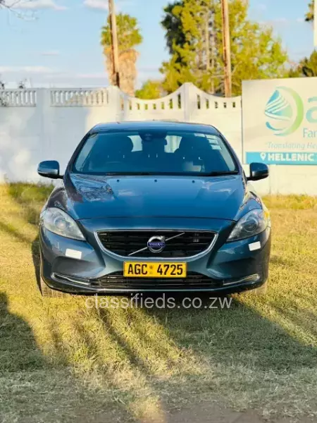 Volvo V40 2014