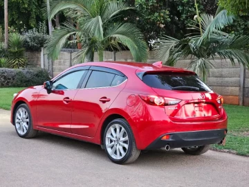 Mazda Axela 2015