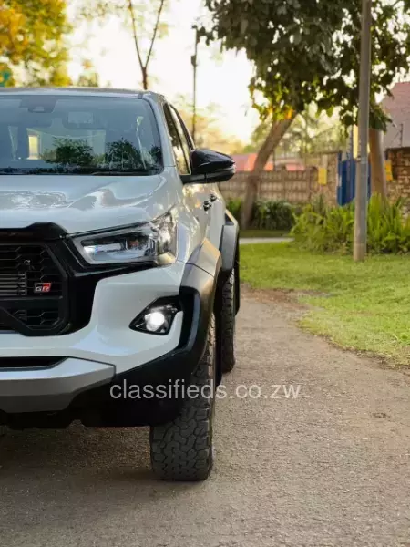 Toyota Hilux 2024